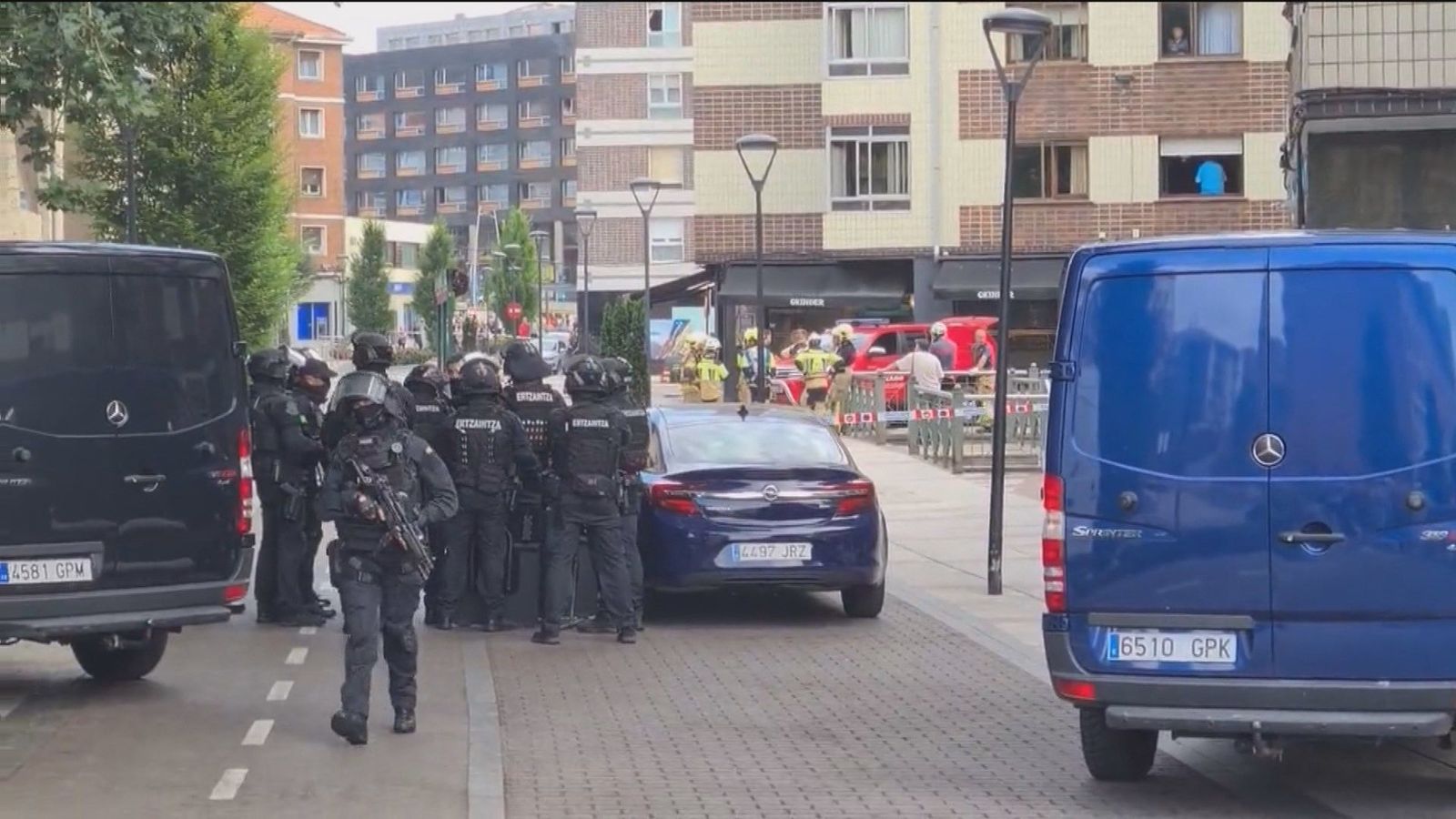 Detenido el hombre atrincherado durante tres horas en su vivienda de Leioa