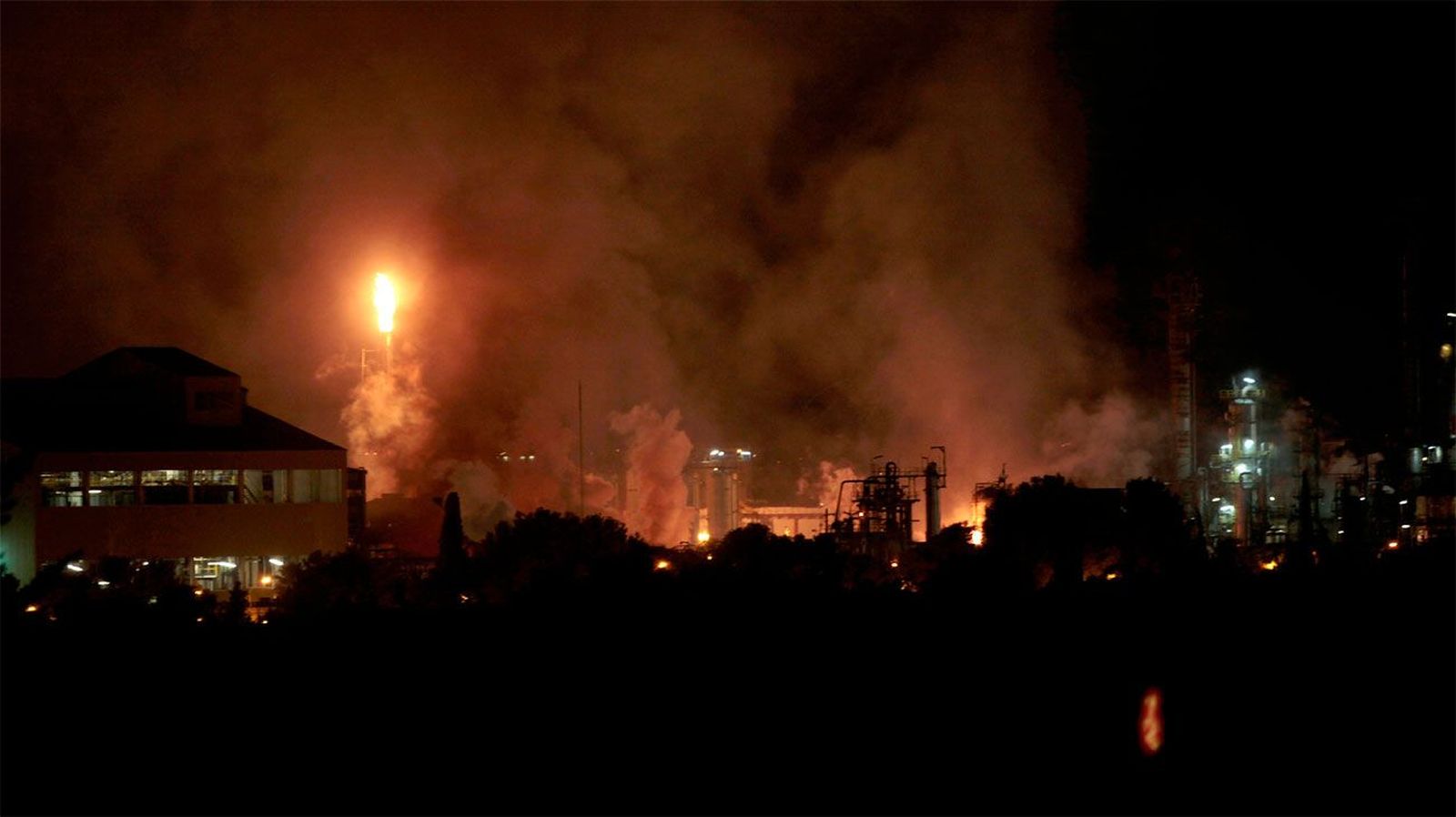 Técnicos de Medio Ambiente no detectan tóxicos en el aire