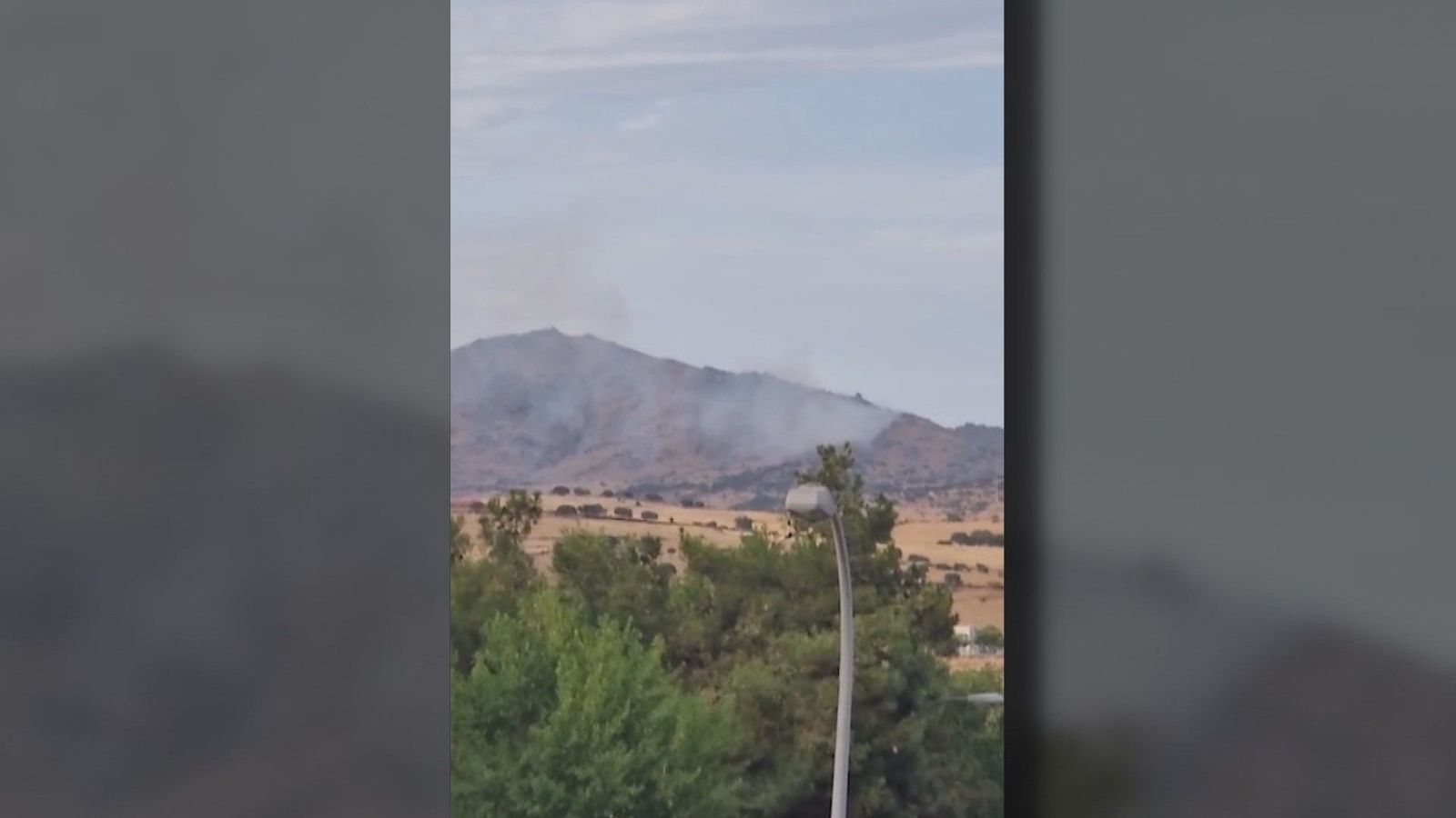 Incendio de pastos en el cerro de San Pedro de Colmenar Viejo