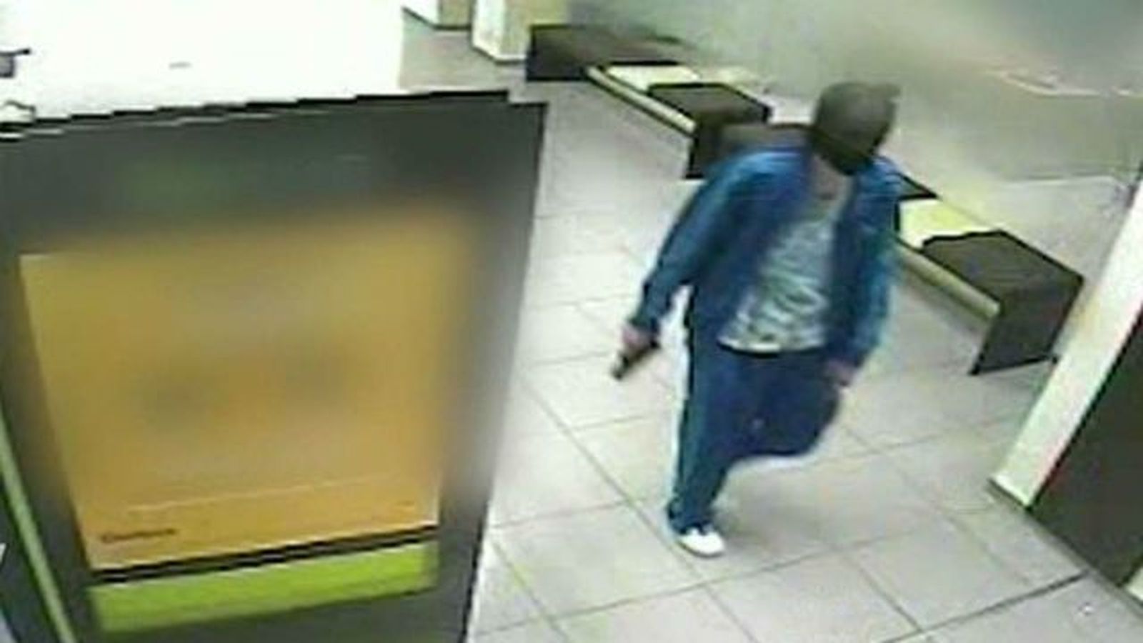 Detenidos dos atracadores cuando huían de su último golpe en una oficina de Correos
