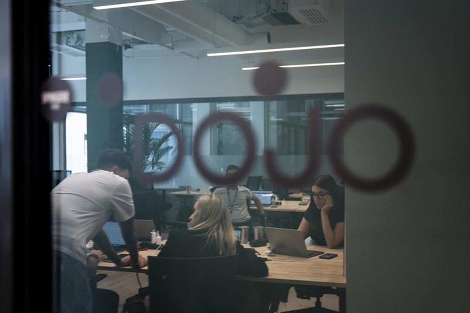 Solo el 12% en puestos de alta dirección: el reto de la mujer en el sector tech