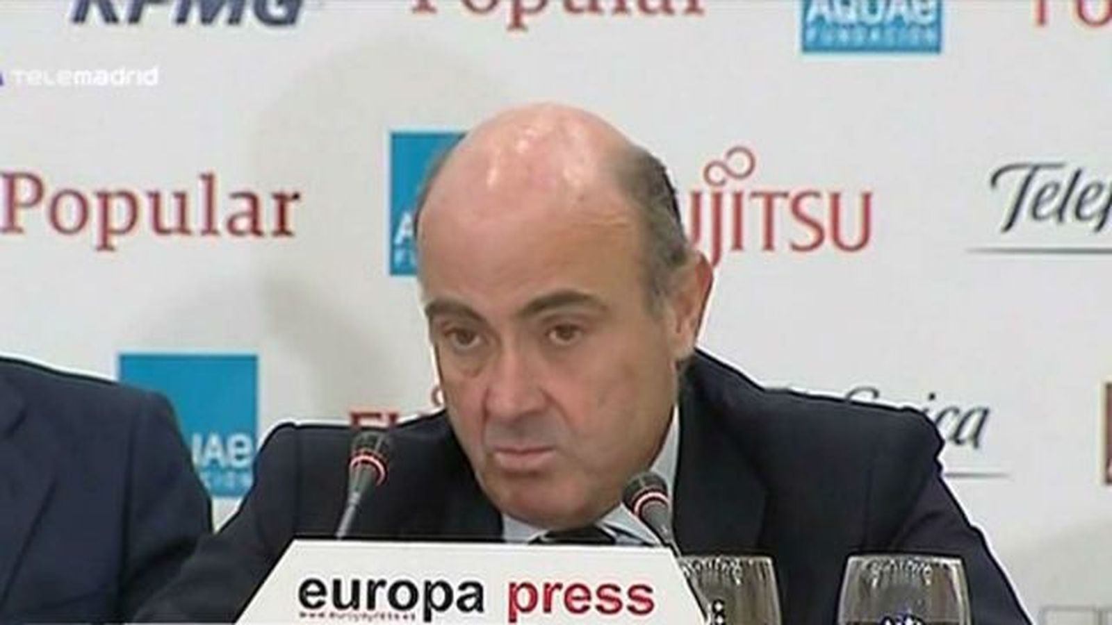 De Guindos dice que el PIB está  creciendo al 3,5% durante el primer semestre