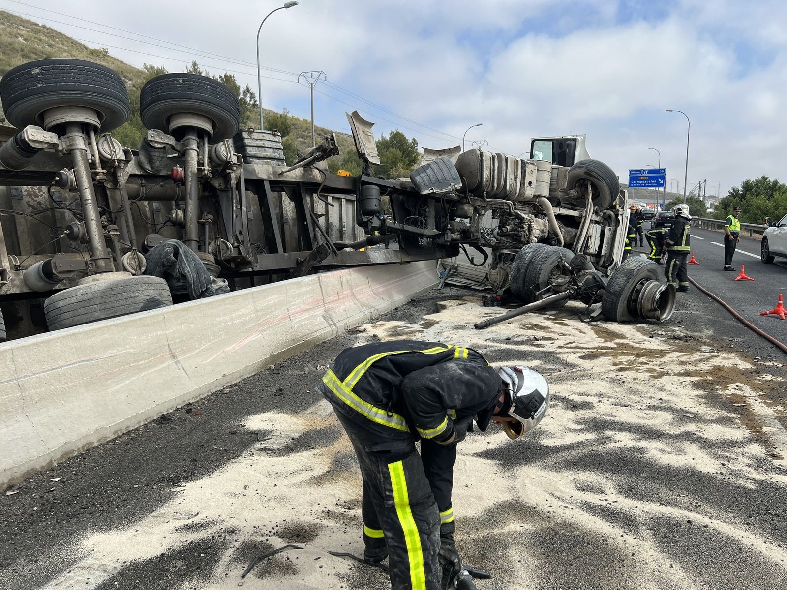 Vuelco de un camión en la A-4