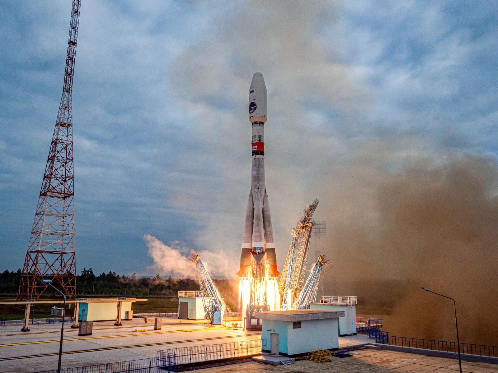 Rusia lanza su primera misión lunar en casi 50 años