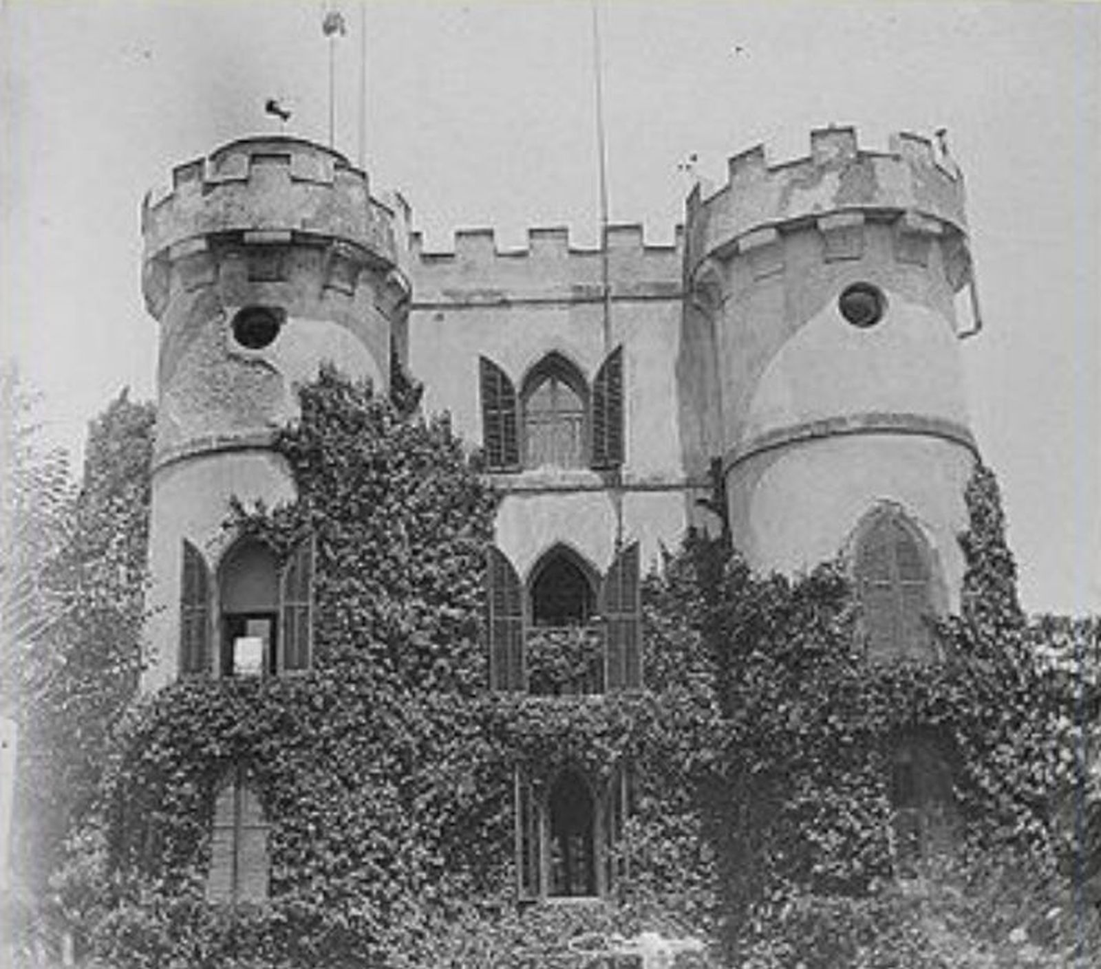 Castillo de El Retiro, nodo de telegrafía y embrión de la Aemet