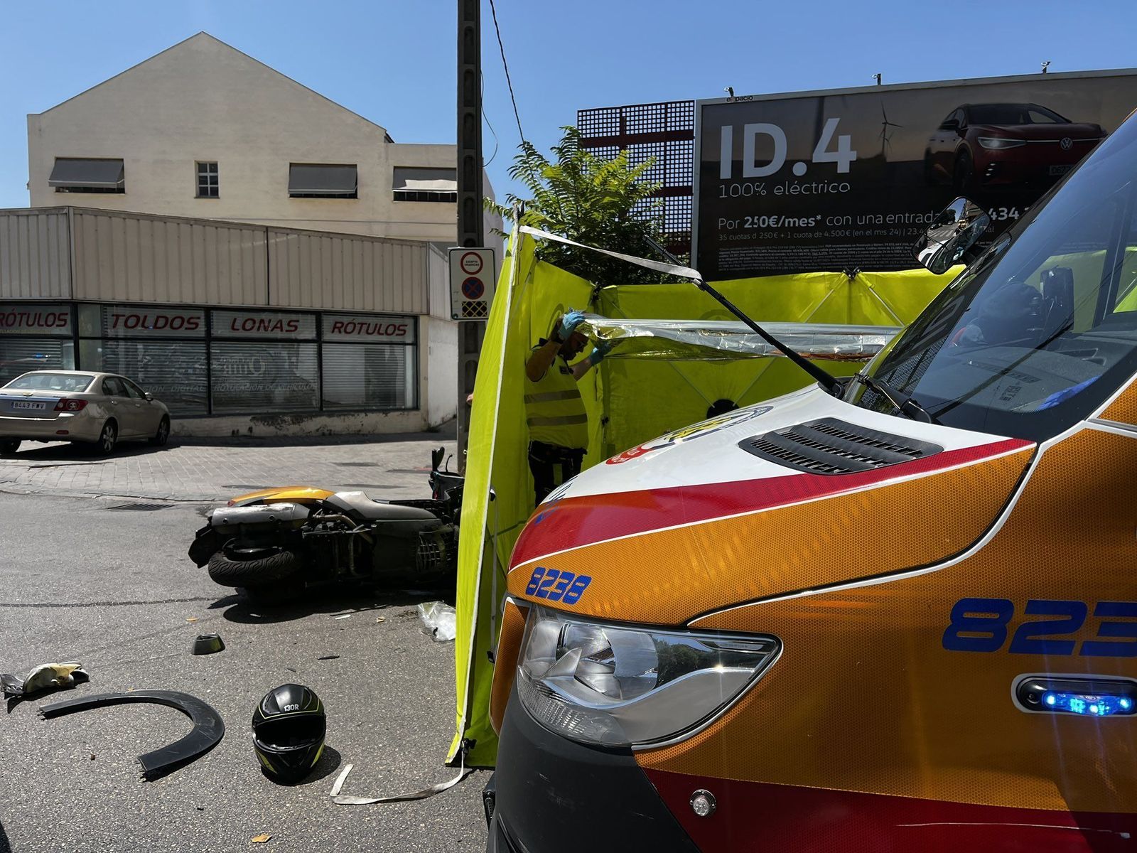 Herido grave un motorista tras una colisión en Puente de Vallecas