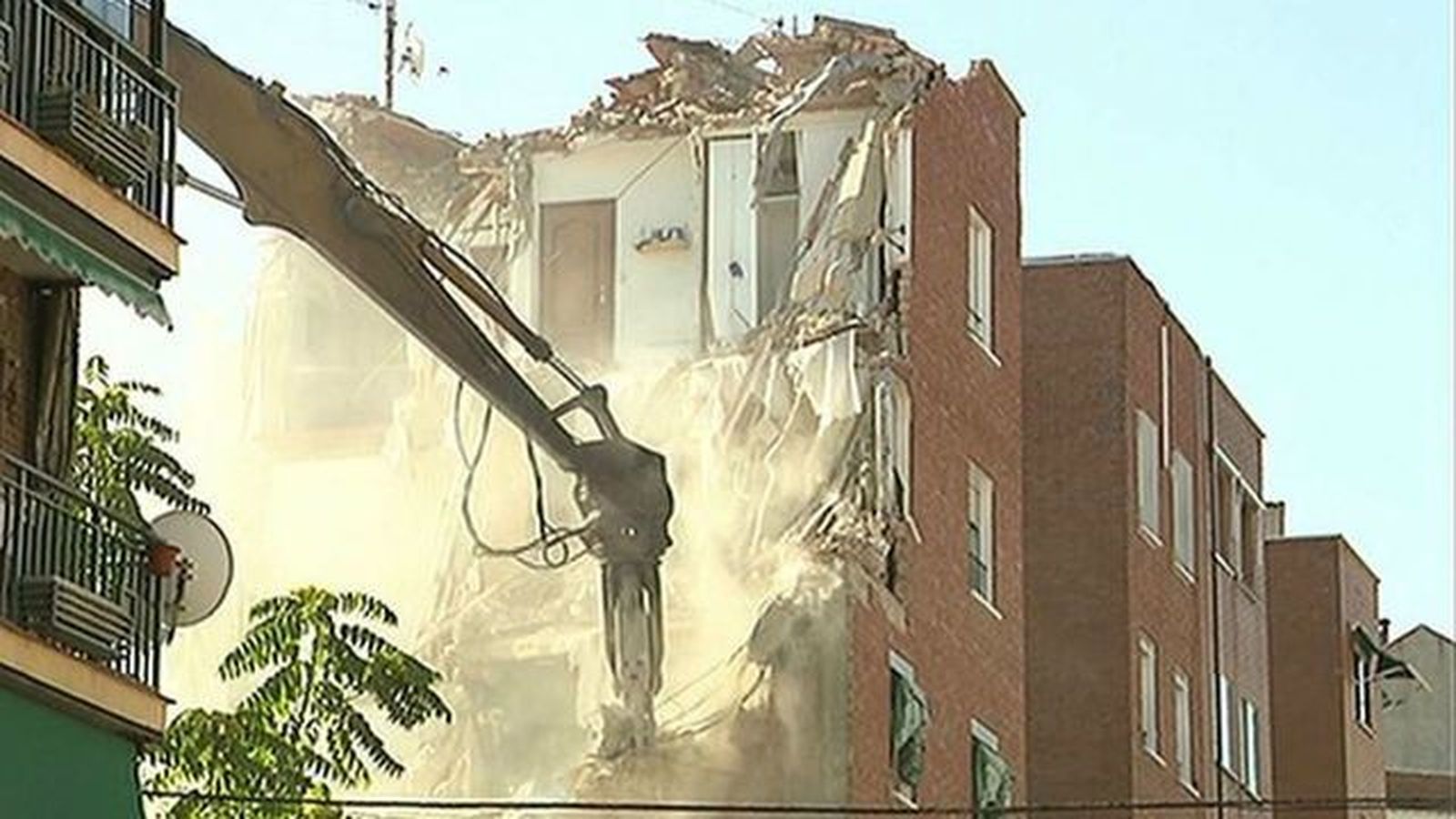 El Ayuntamiento ofrece viviendas a los afectados por el derrumbe y seis meses de alquiler