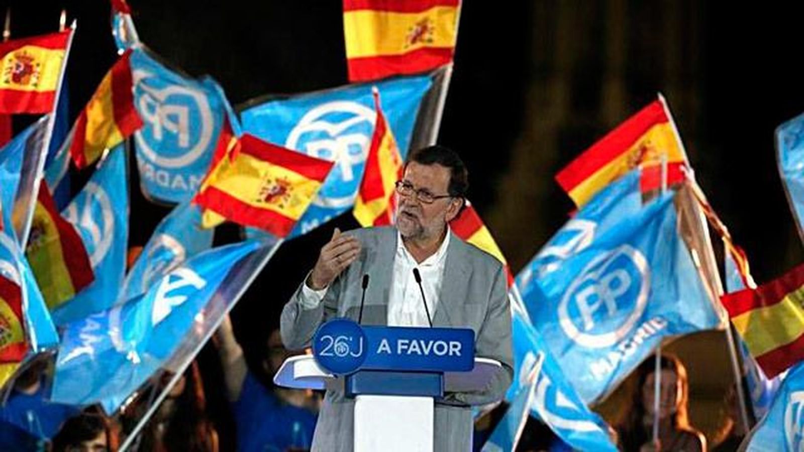 Rajoy pide a los moderados del PSOE y C's unir esfuerzos para frenar a Podemos