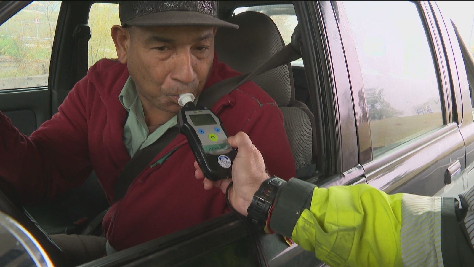 Campaña de la DGT para detectar el consumo de alcohol y drogas al volante durante estas fiestas