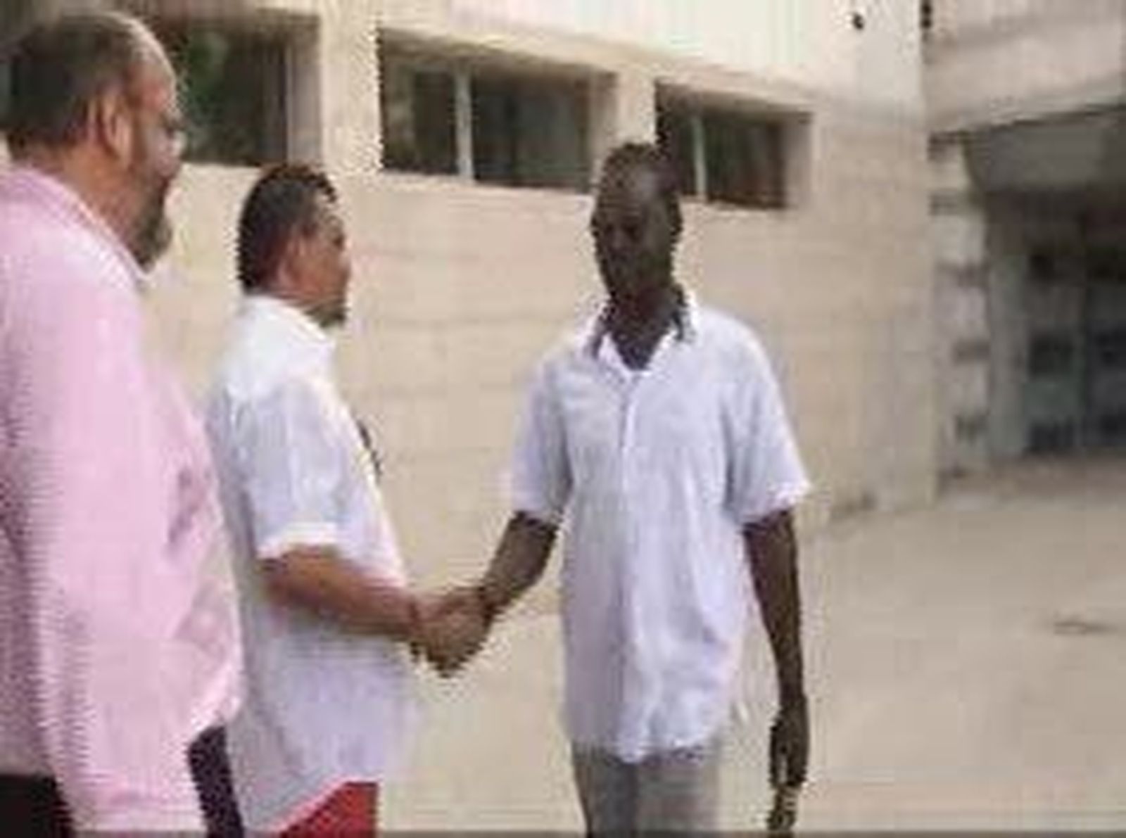Nigerianos y gitanos se comprometen a apaciguar los ánimos