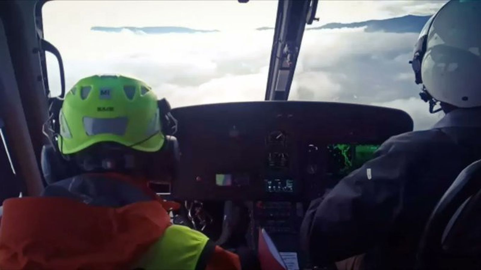Interior del helicóptero del GERA de Bomberos de la Comunidad