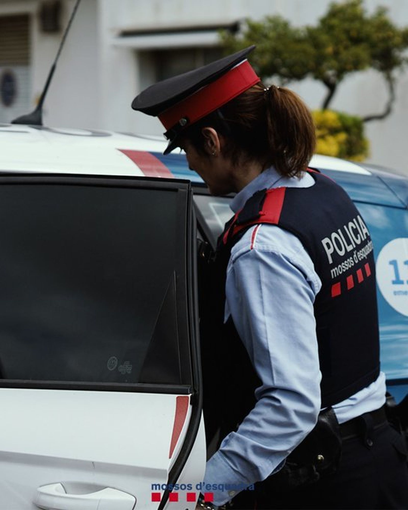 Una agente de los Mossos