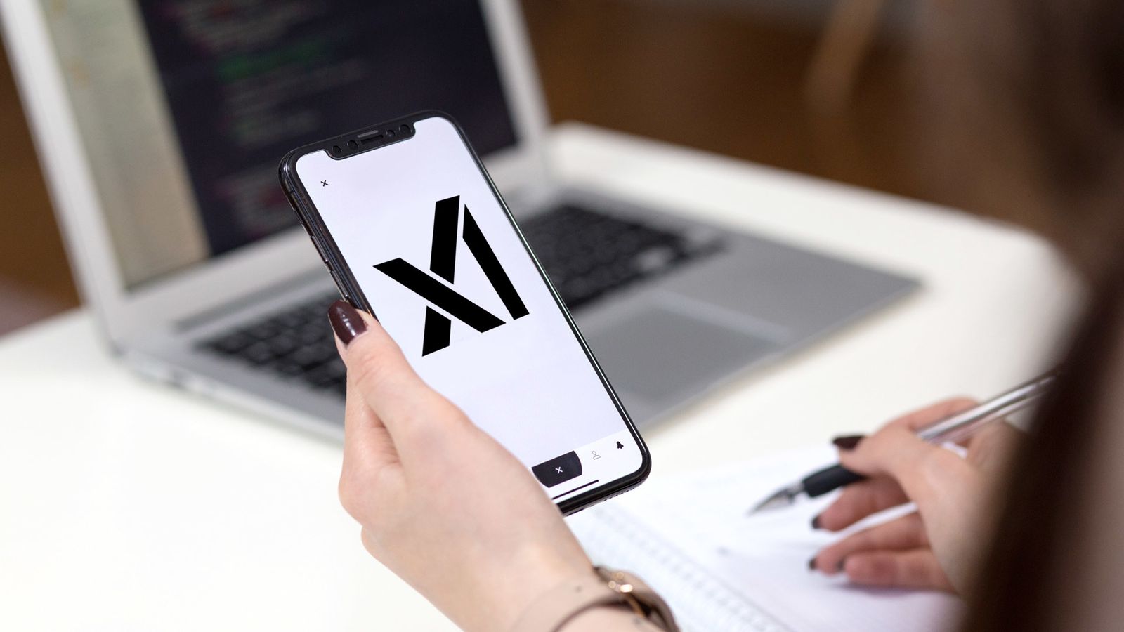 La red social X incorpora tecnología de inteligencia artificial