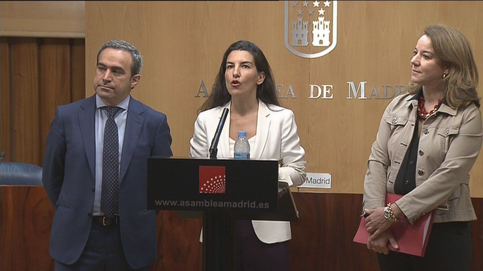 Vox pide a PP y Cs firmar un "programa único" con exigencias polémicas