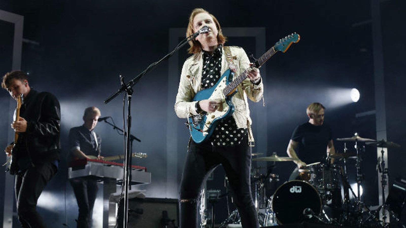 La banda indie de Irlanda del Norte Two Door Cinema Club durante su actuación