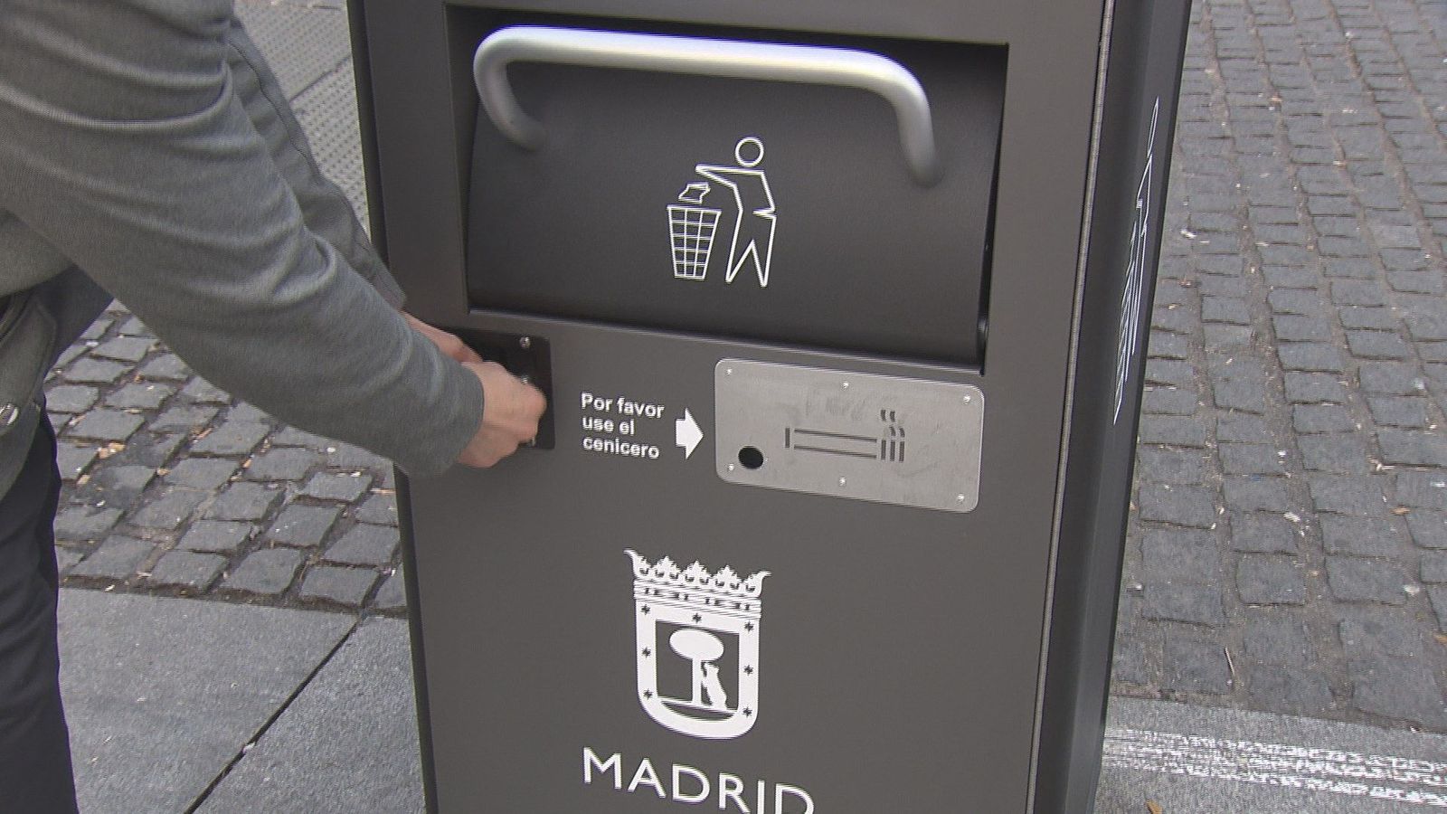 Madrid estrena sus papeleras inteligentes