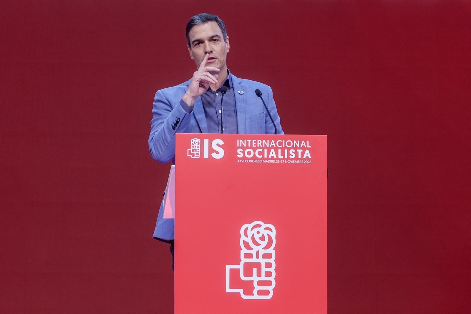 El presidente del Gobierno, Pedro Sánchez, interviene durante la última jornada del XXVI Congreso de la Internacional Socialista (IS), en IFEMA