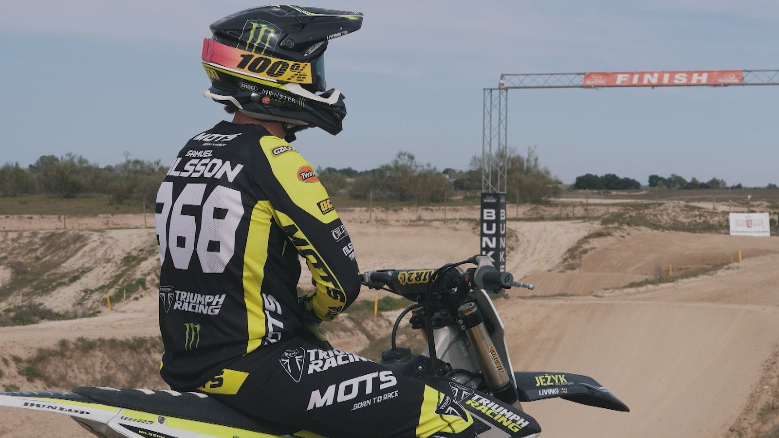 Pista de entrenamiento de motos de campo