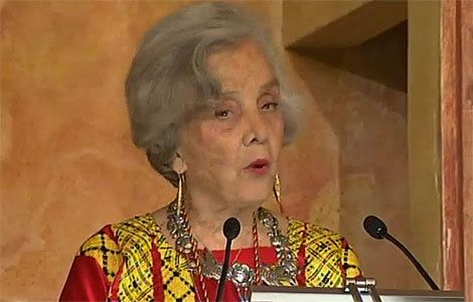 Elena Poniatowska: "Soy una Sancho Panza femenina" que da voz a los perdedores