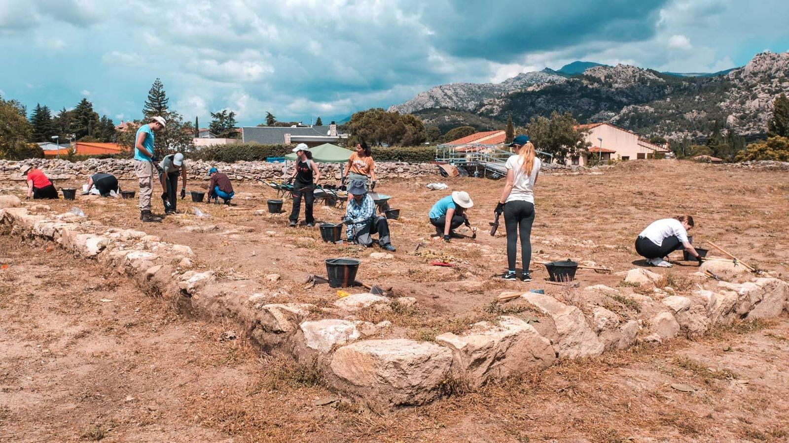 Campaña arqueológica en el Castillo Viejo de Manzanares El Real