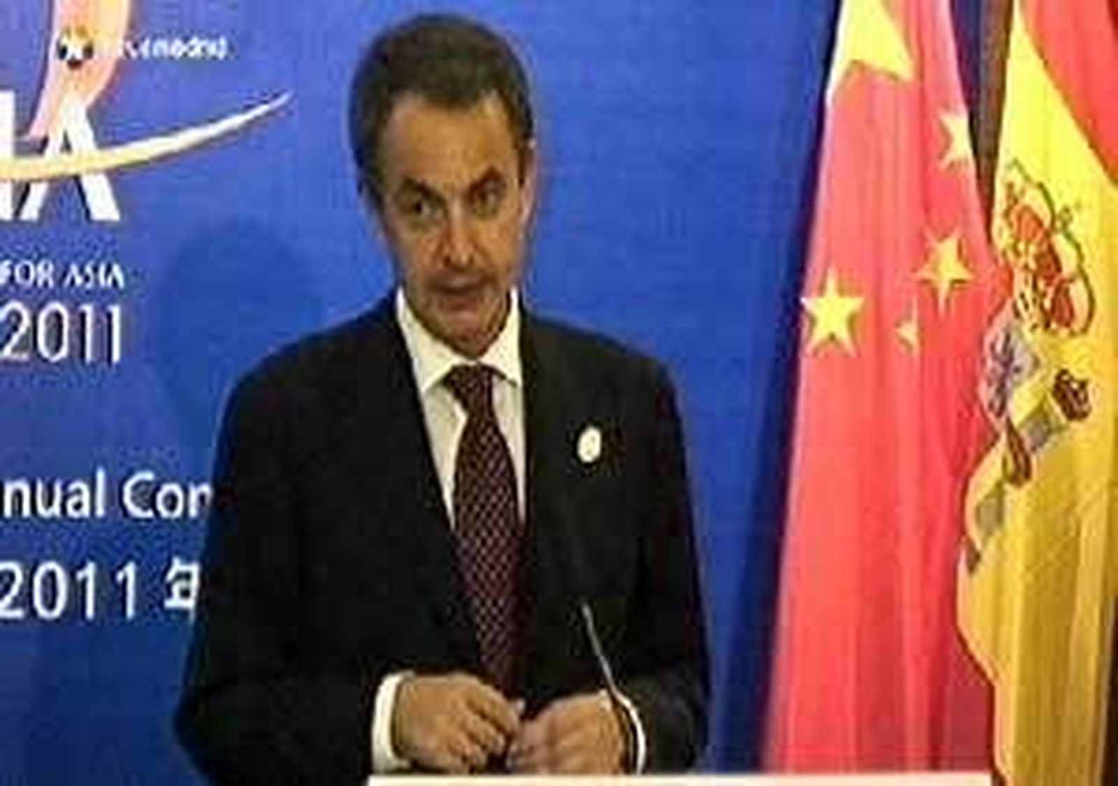 Zapatero garantiza que el apoyo de China dará frutos en la deuda y las cajas