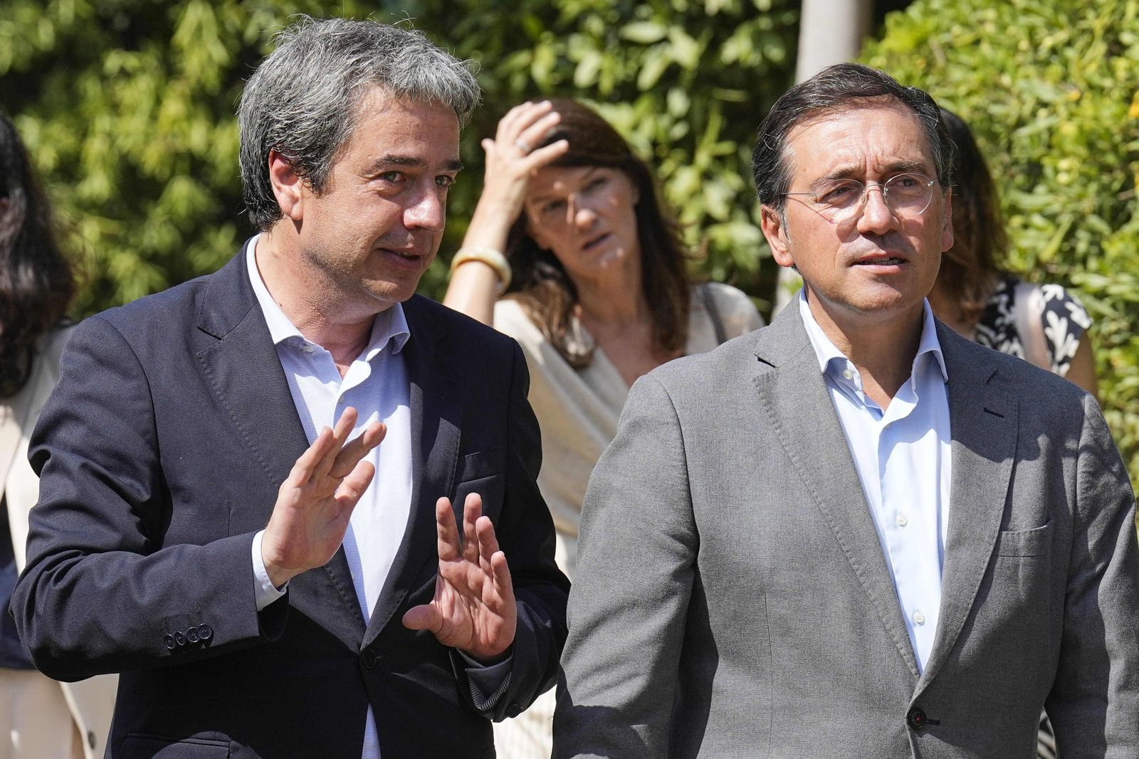 Albares excusa su ausencia en el Senado por una visita privada a unas obras en Barcelona