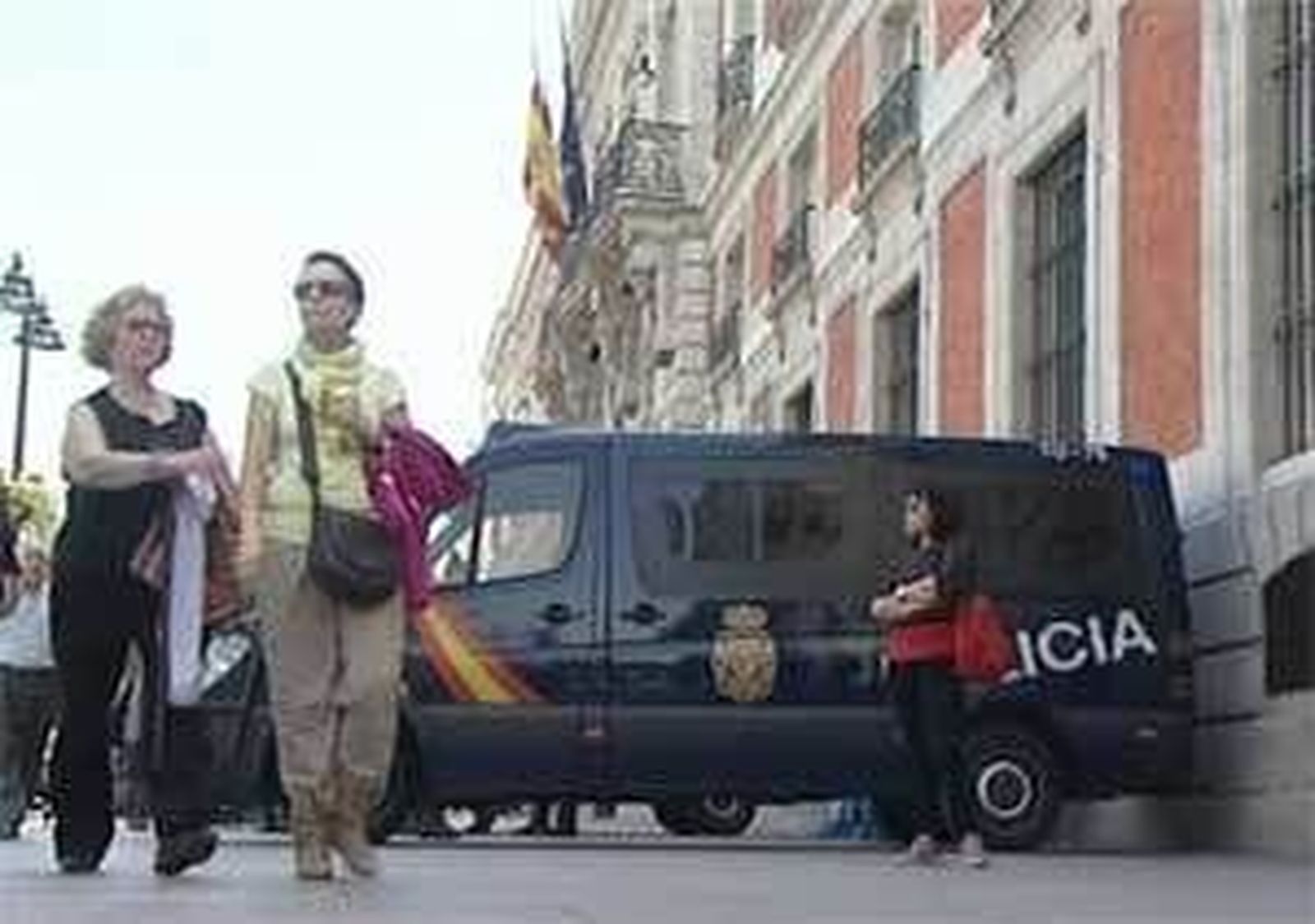 Cuatro marchas del 15M pretenden mañana tomar Sol en "asamblea permanente"