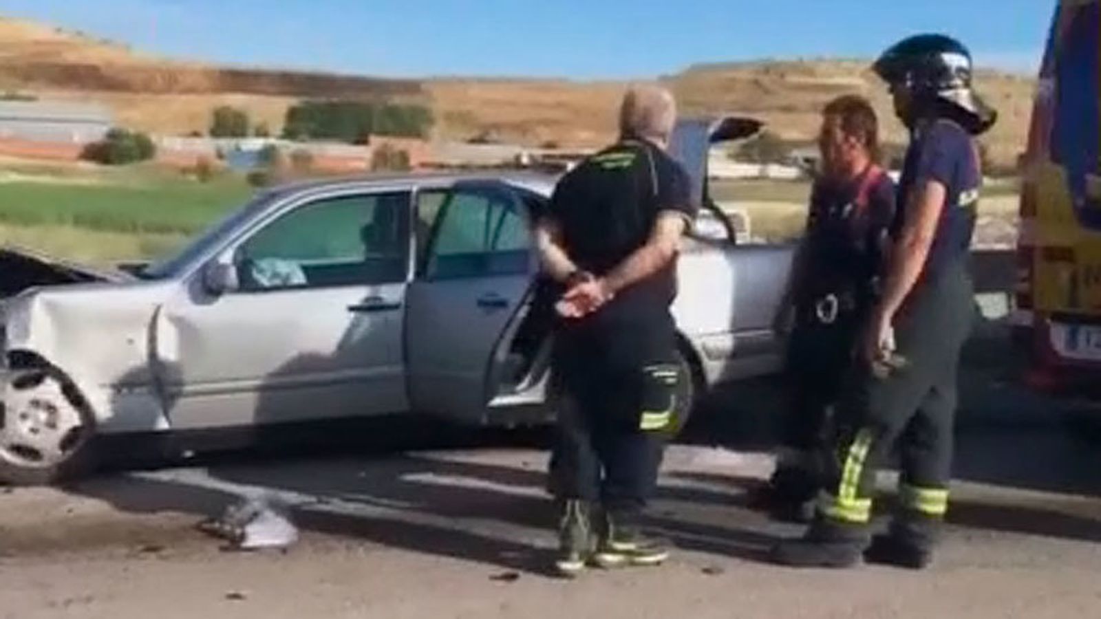 Dos vehículos chocan en Valdemingómez