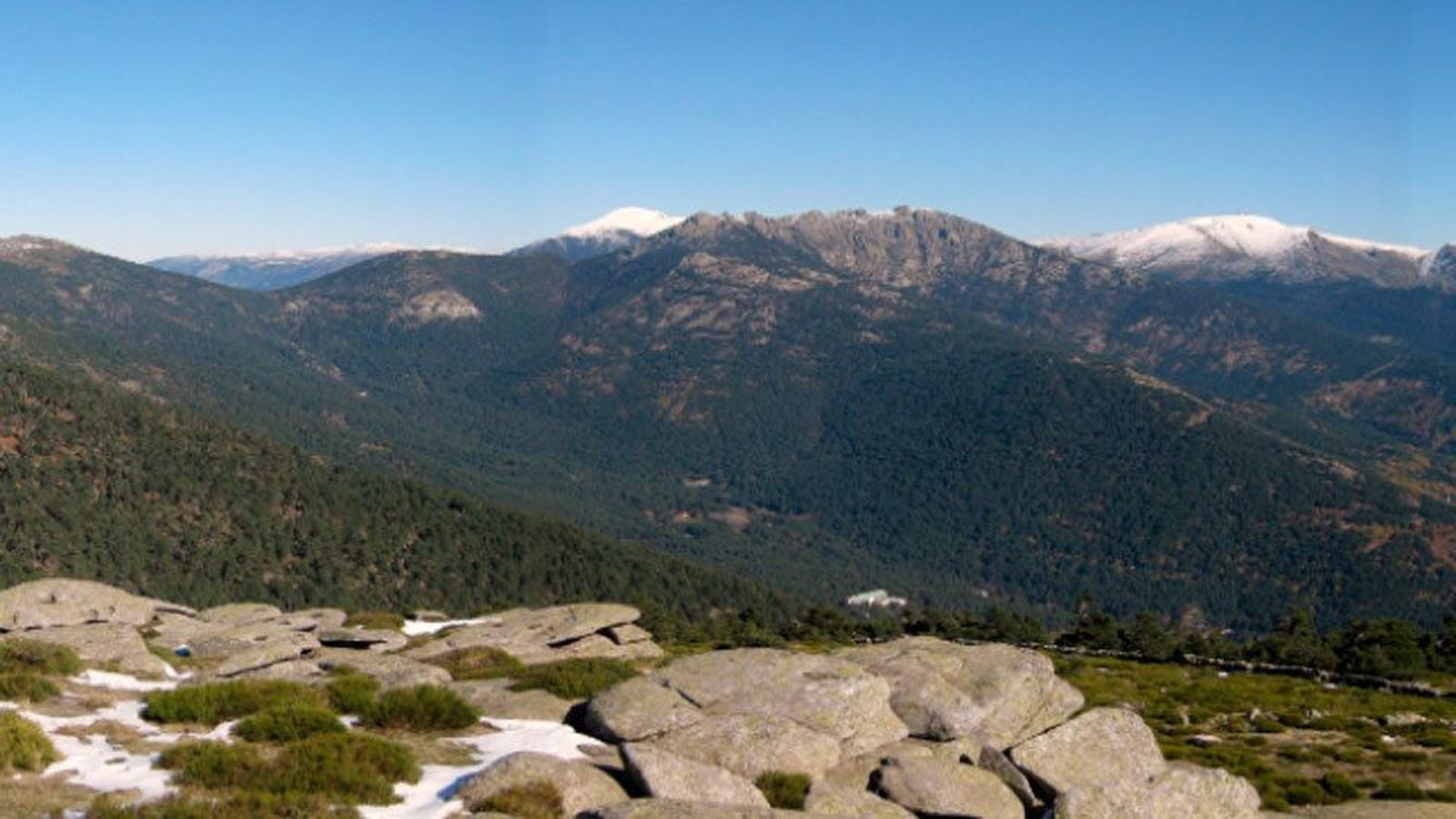 La Sierra de Guadarrama y los enclaves del Patrimonio, destinos favoritos de turistas