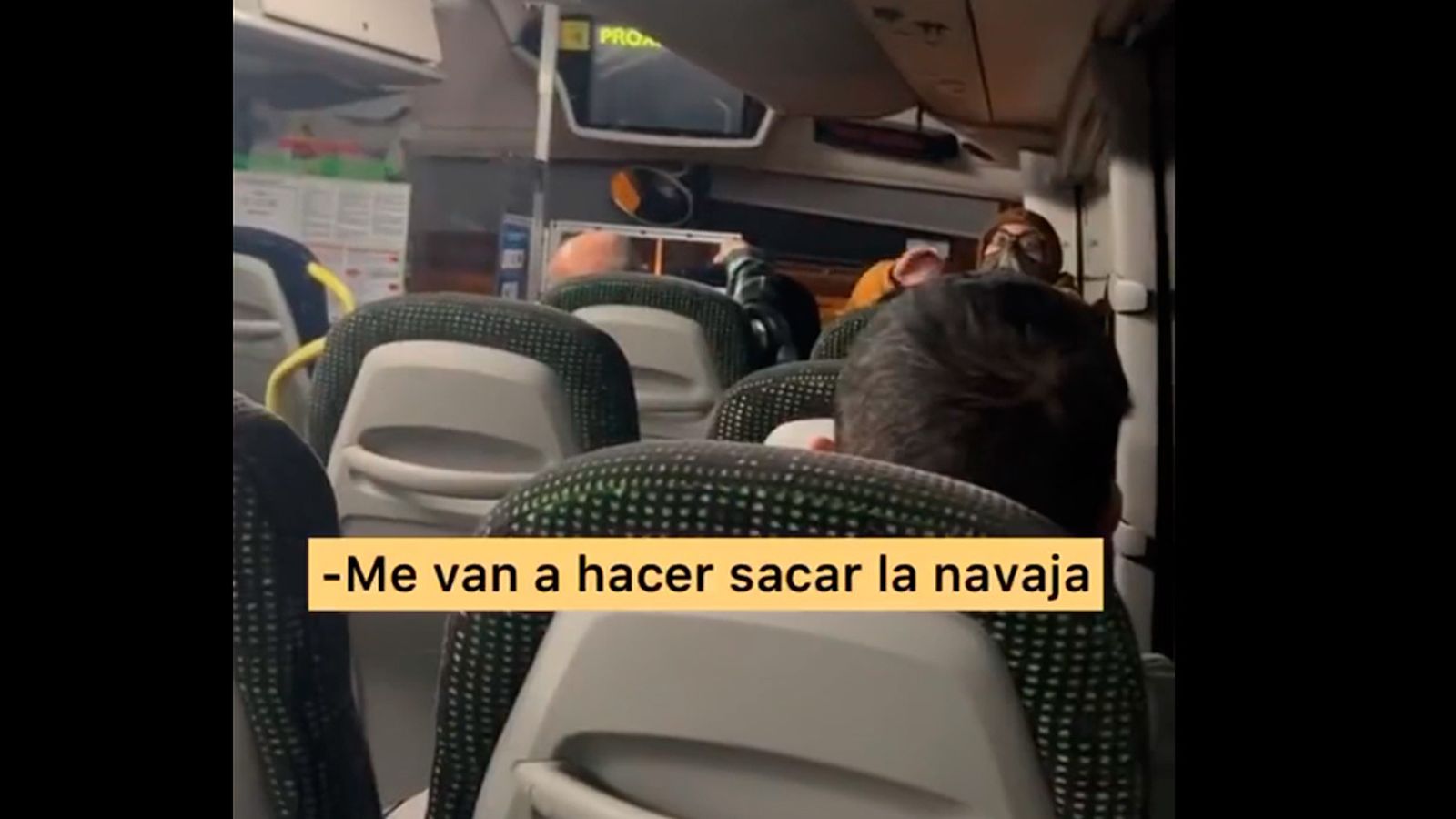 Bronca en un bus interurbano de Madrid a costa de la mascarilla