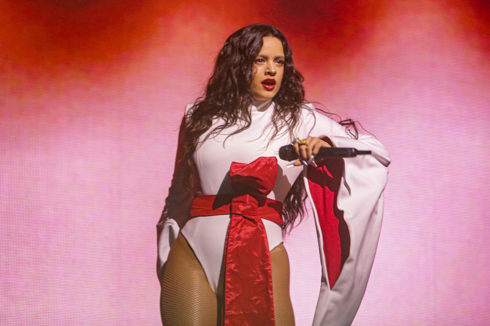La cantante Rosalía actúa en el WiZink Center de Madrid dentro de su gira de 'El mal querer