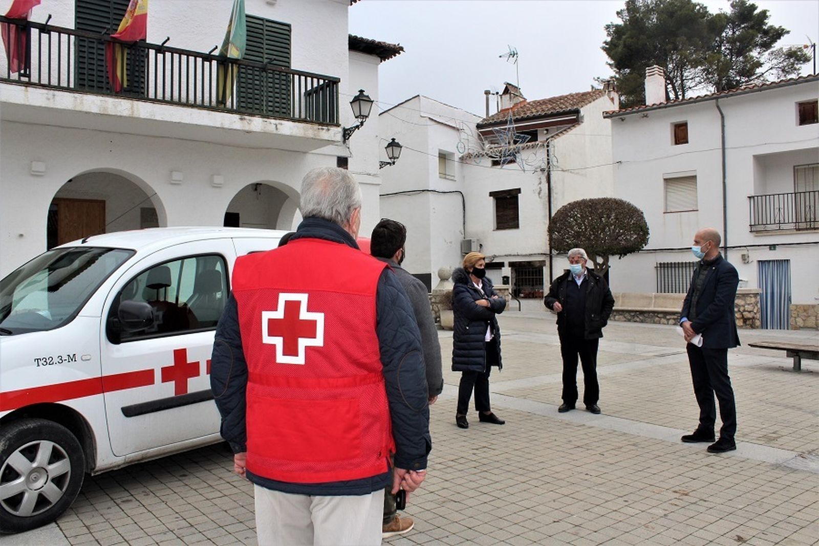 Dispositivo de  de Cruz Roja para traslado de personas mayores en Villar del Olmo