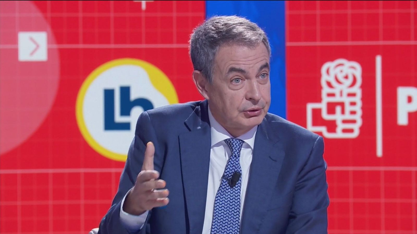 Zapatero cree que Sánchez haría bien en desoír a González y Guerra