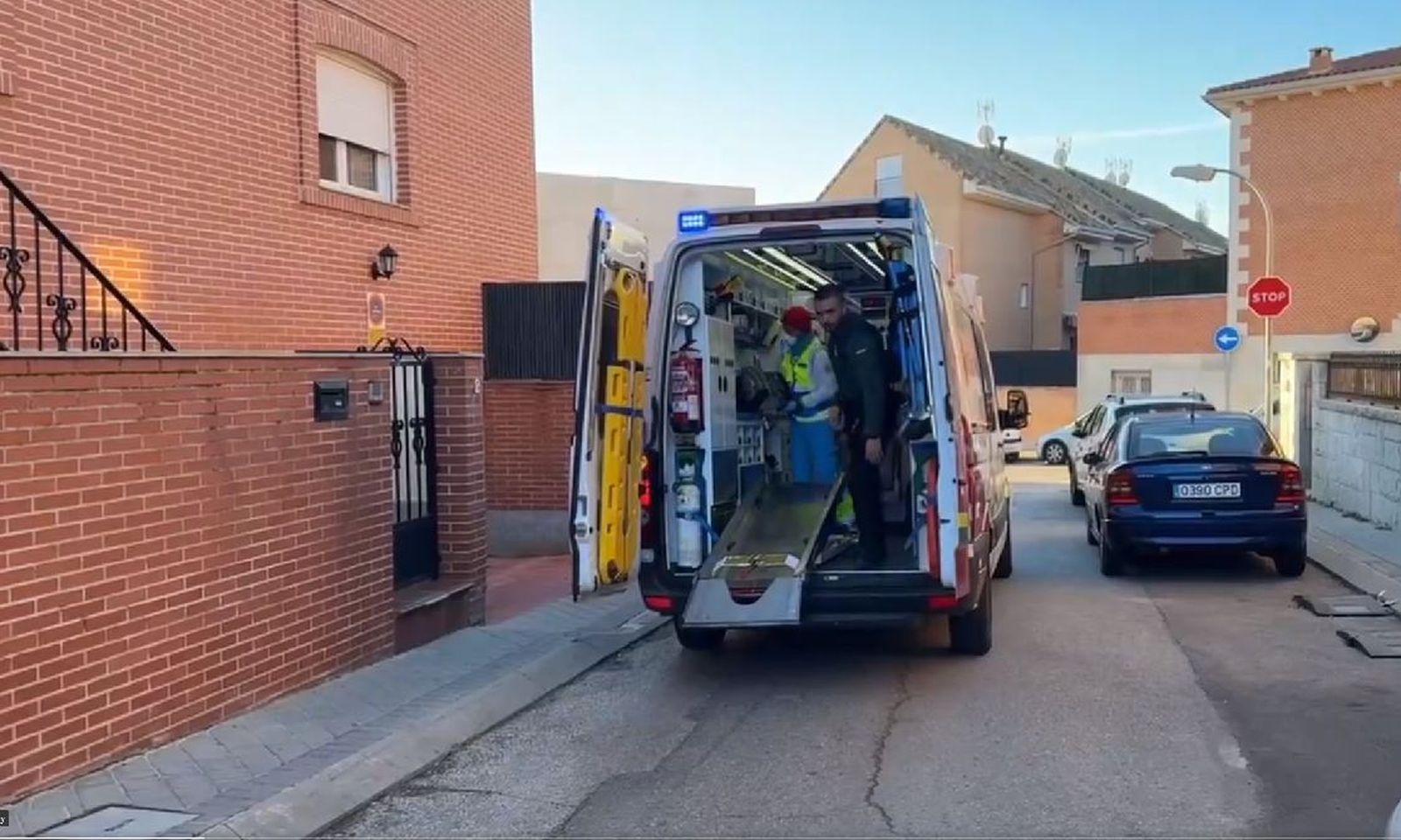 Efectivos de Emergencias Comunidad de Madrid-112 en Colmenar Viejo
