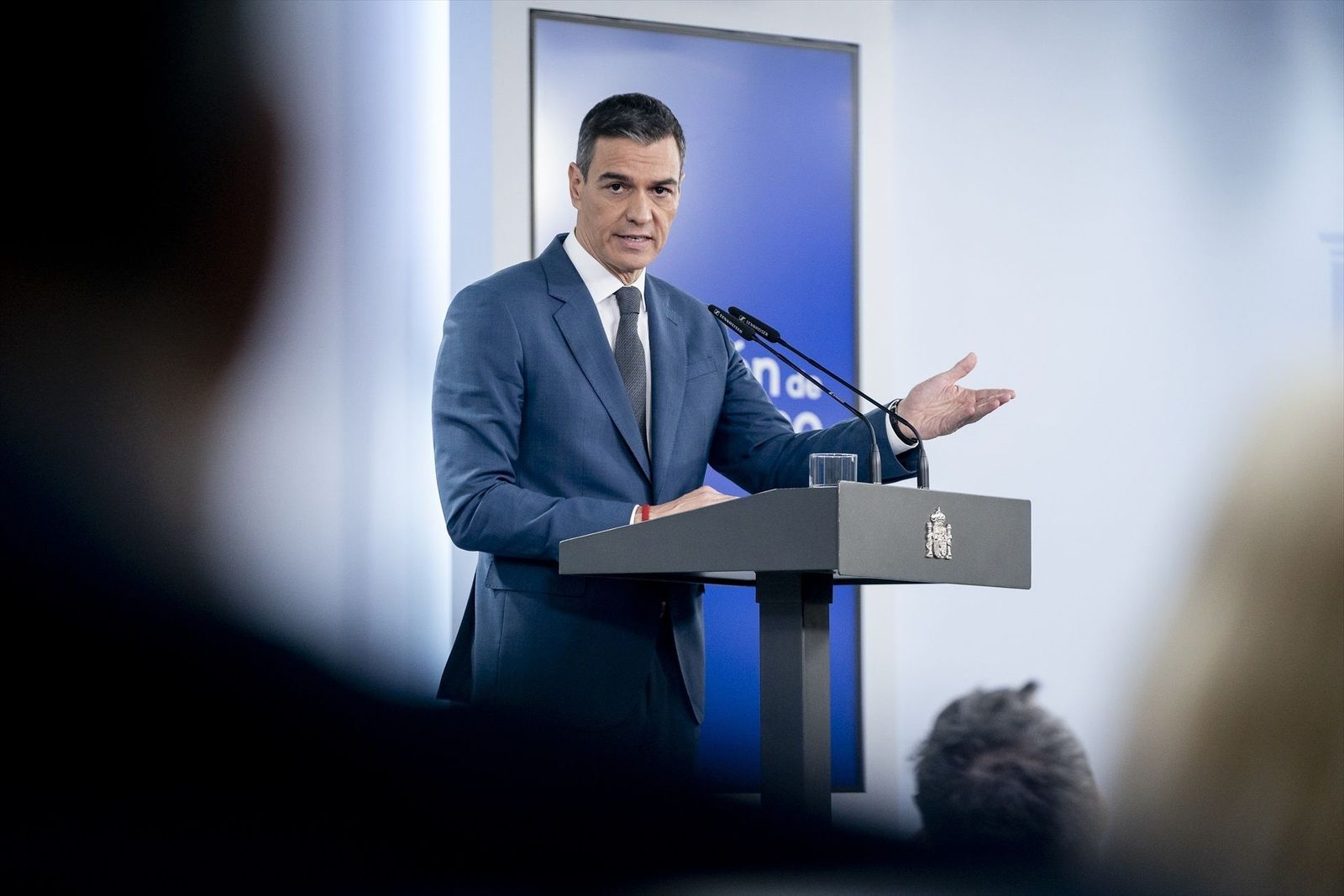 Sánchez anuncia un plan de ayudas de 10.600 millones de euros por la DANA, 20.000 millones menos de lo pedido por Mazón