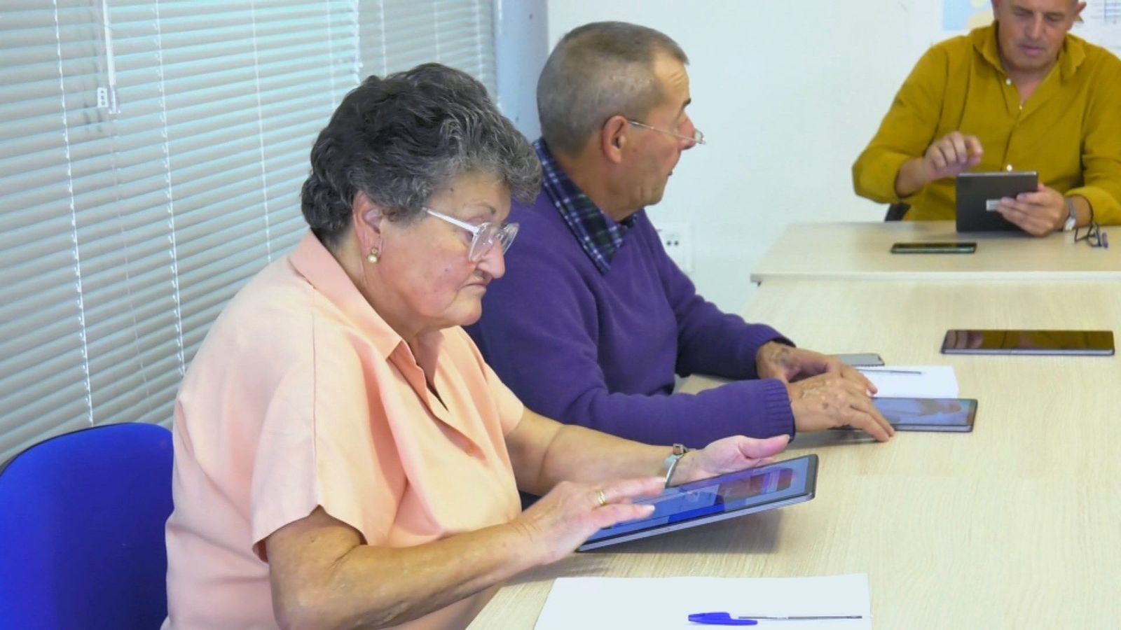 Visitamos el primer programa docente en banca electrónica dirigido a personas mayores