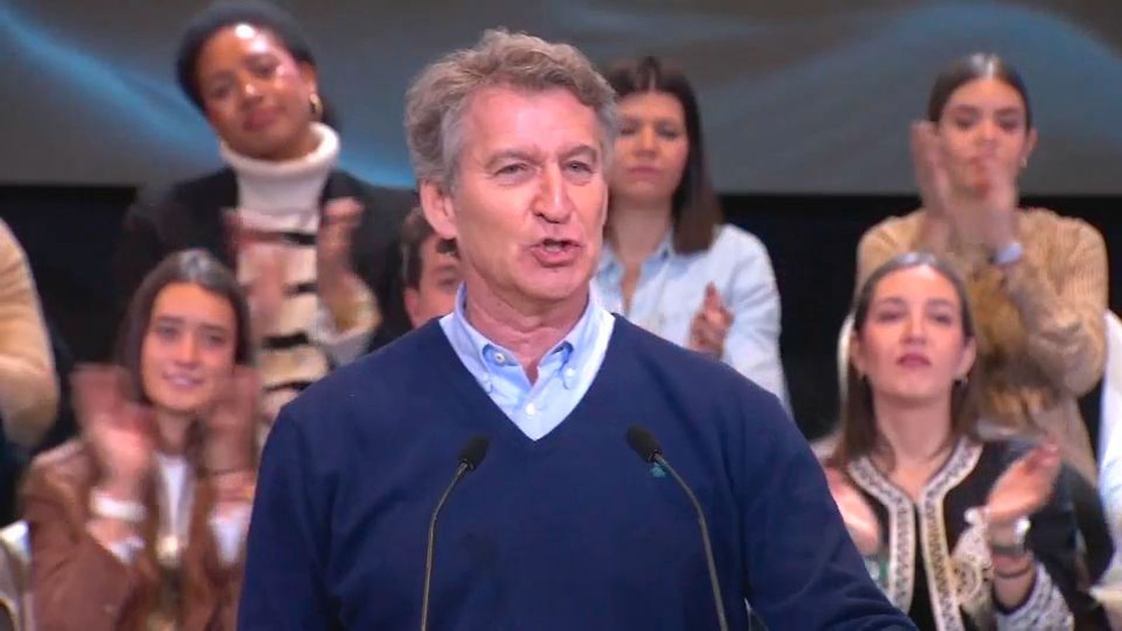 Feijóo acusa al PSOE de haberse convertido en un partido "degenerado", a imagen y semejanza de Sánchez