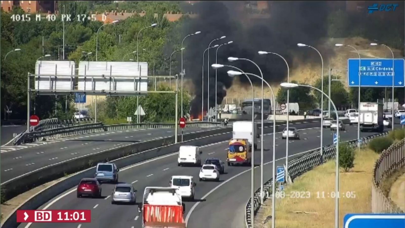 Arde un coche en la M-40