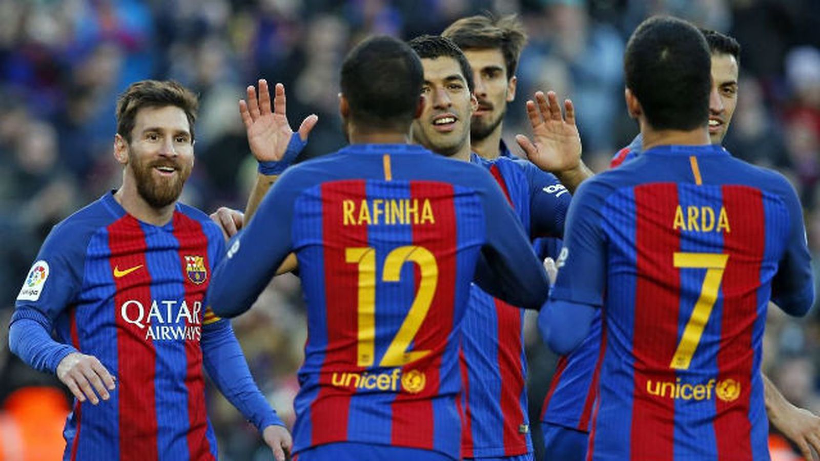 5-0. El Barcelona golea y presiona al Real Madrid