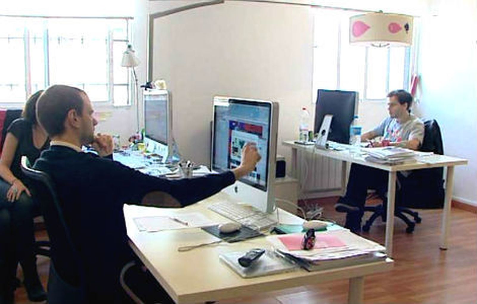 Trabajadores en oficina