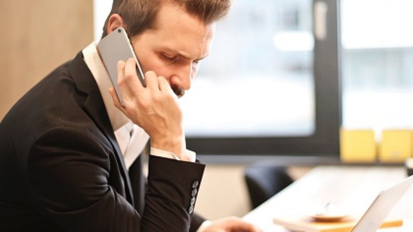 ¿Son interesantes para los autónomos los productos que ofrecen bancos y compañías de servicios?