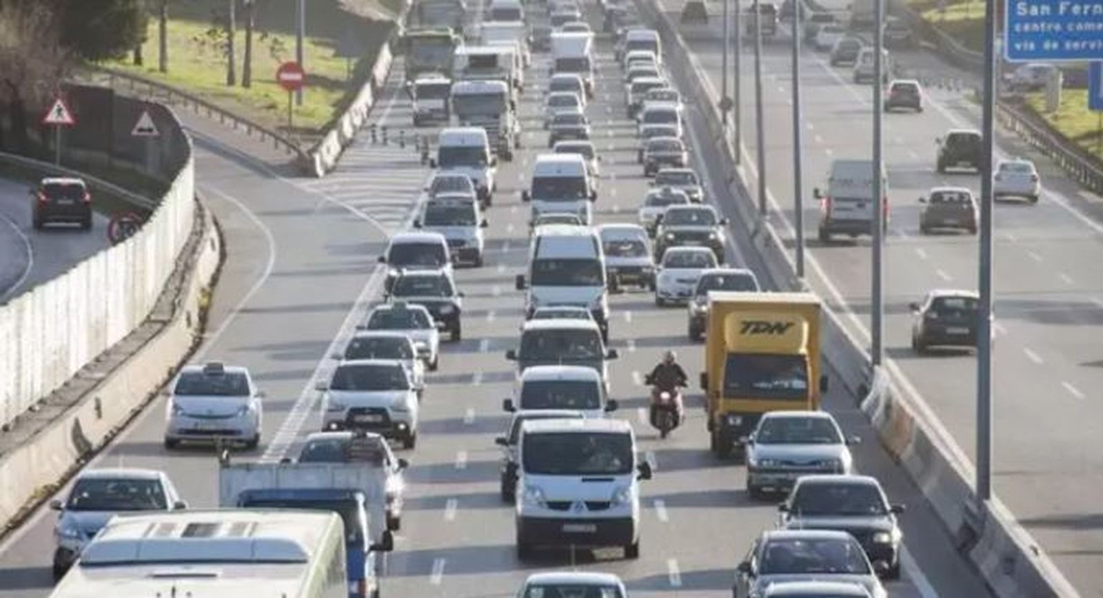 Retenciones "importantes" en la A1 en sentido Madrid tras el accidente de un motorista a la altura de El Molar