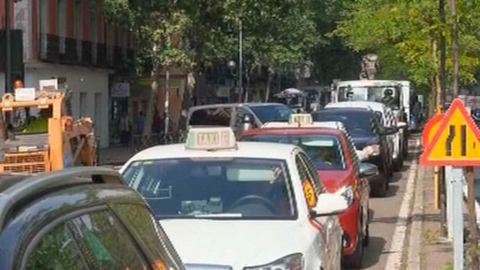Monumentales atascos en los bulevares de Madrid por las obras del carril bici