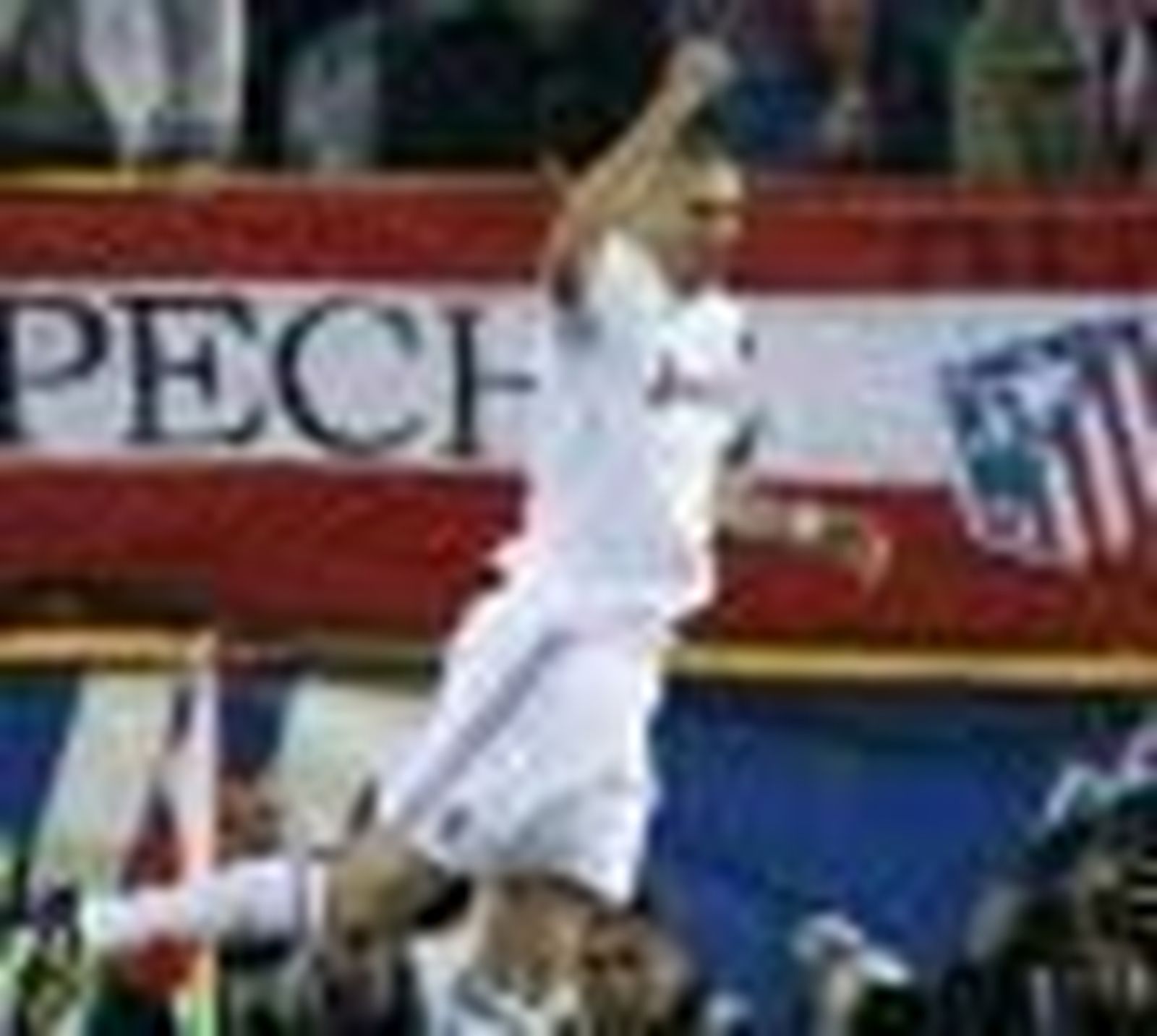 La pegada del Real Madrid y Casillas solucionan el derbi en media hora