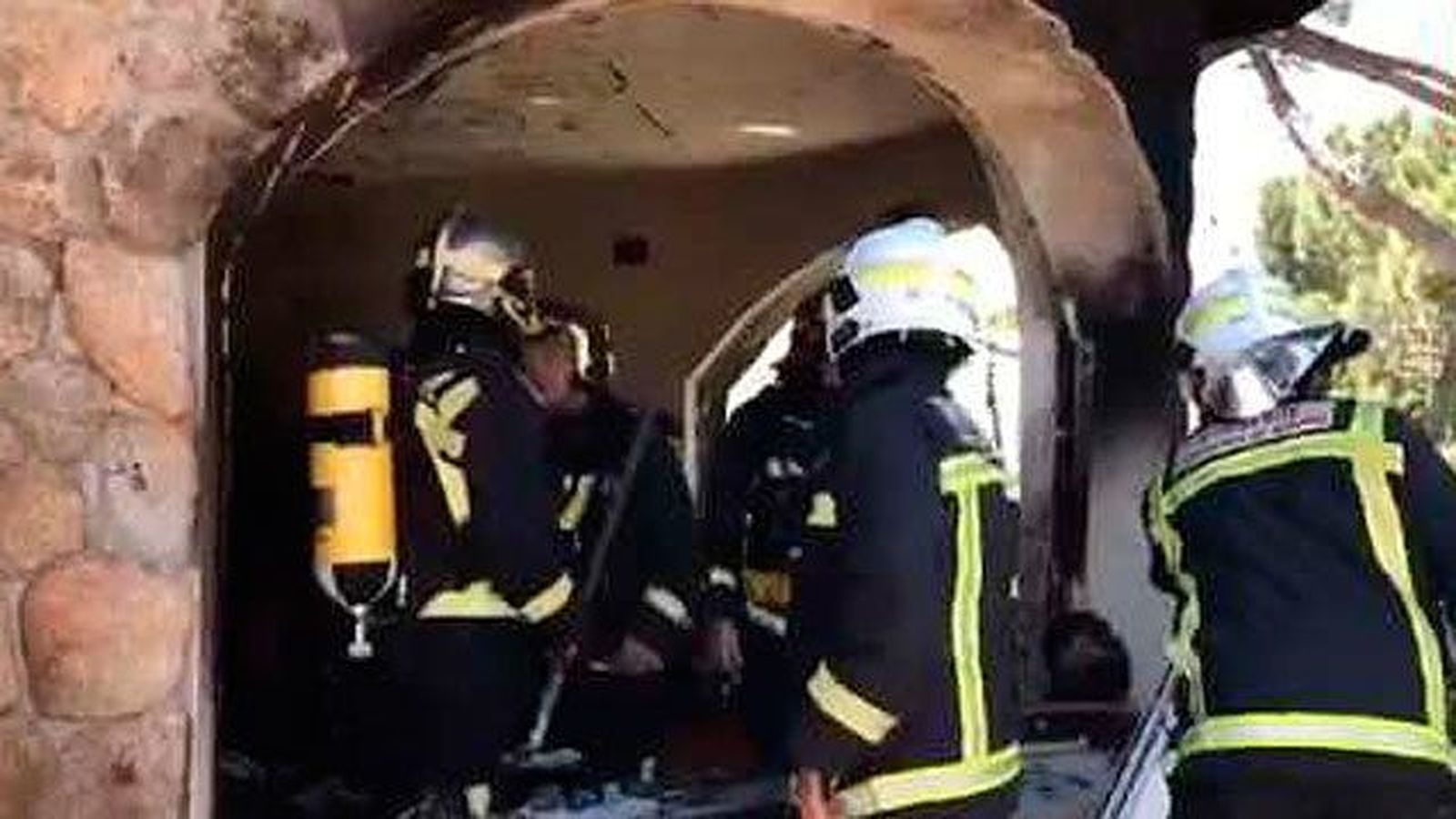 Un hombre sufre grandes quemaduras en incendio de un chalet en Guadarrama