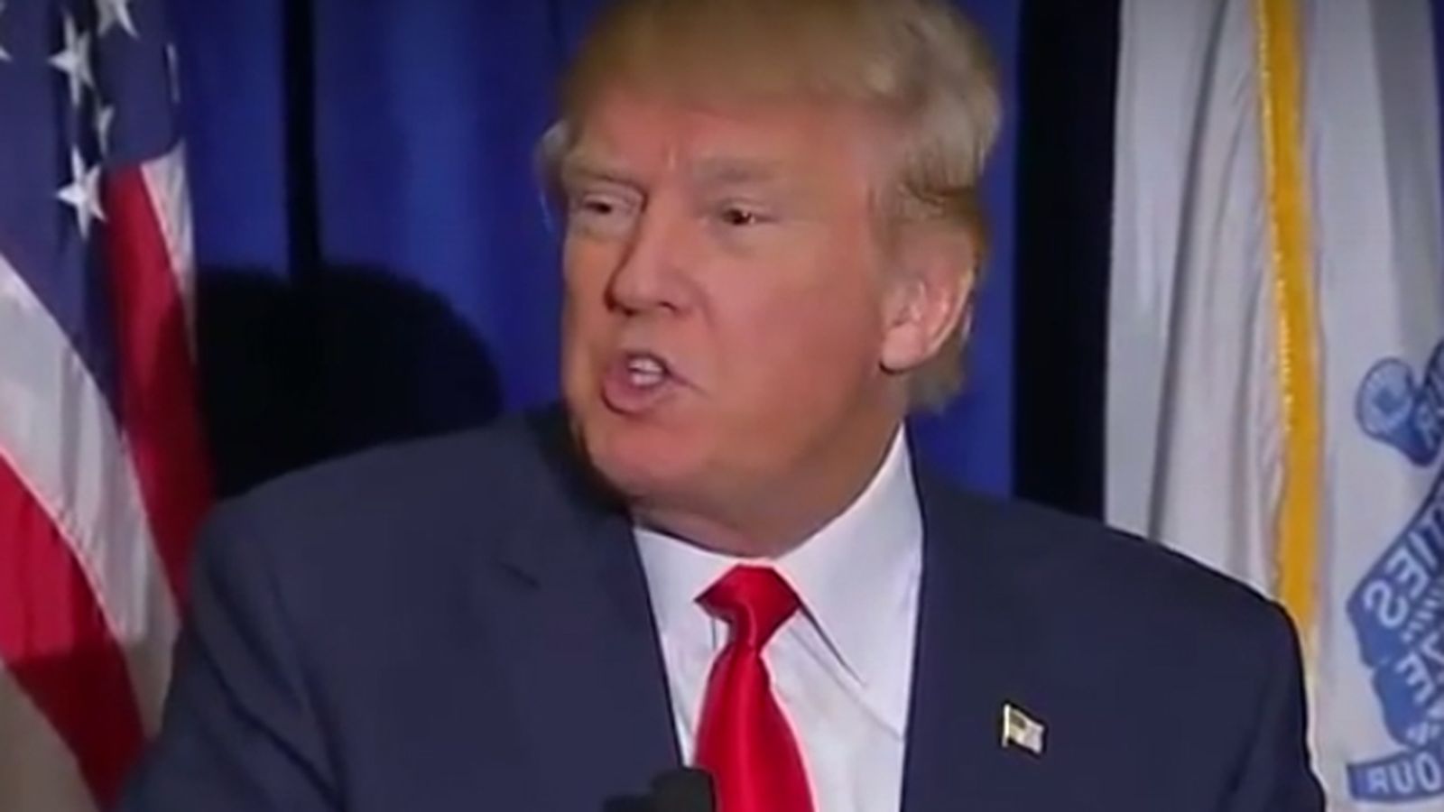 Trump advierte que los indocumentados deberán salir de EEUU para legalizarse