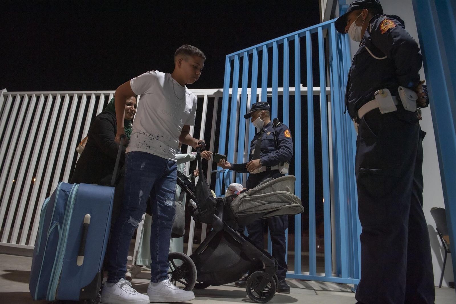 España y Marruecos reabren sus fronteras terrestres a través de Ceuta y Melilla
