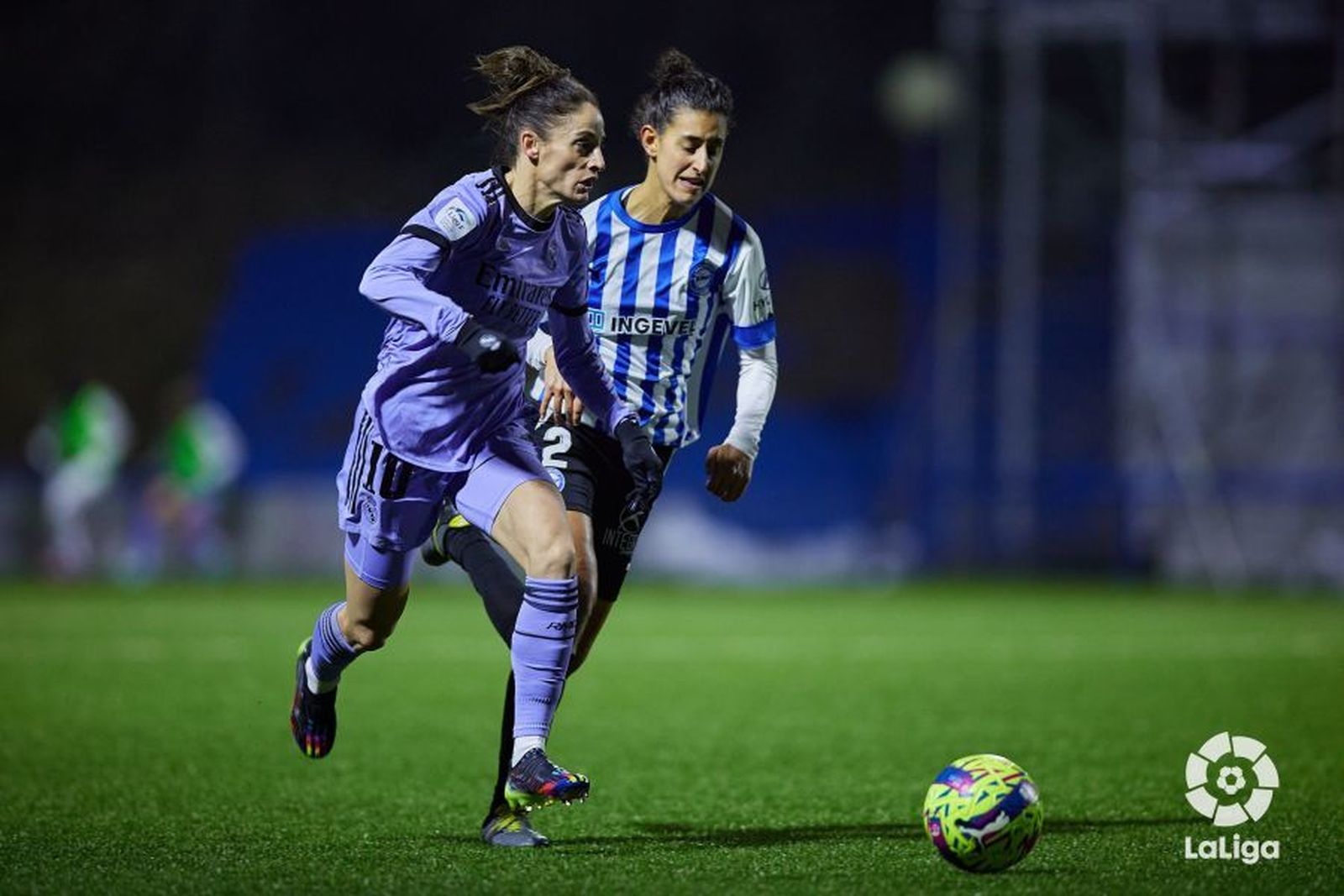 Esther González ante el Alavés