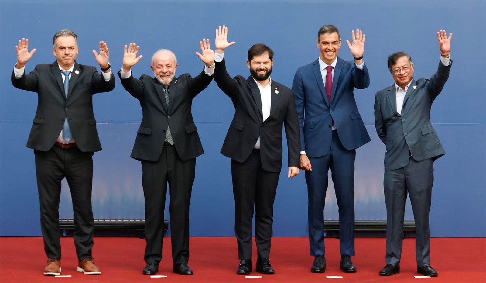 Sánchez defiende en Chile pasar a la ofensiva ante una derecha que ha "sucumbido al discurso de la ultraderecha"