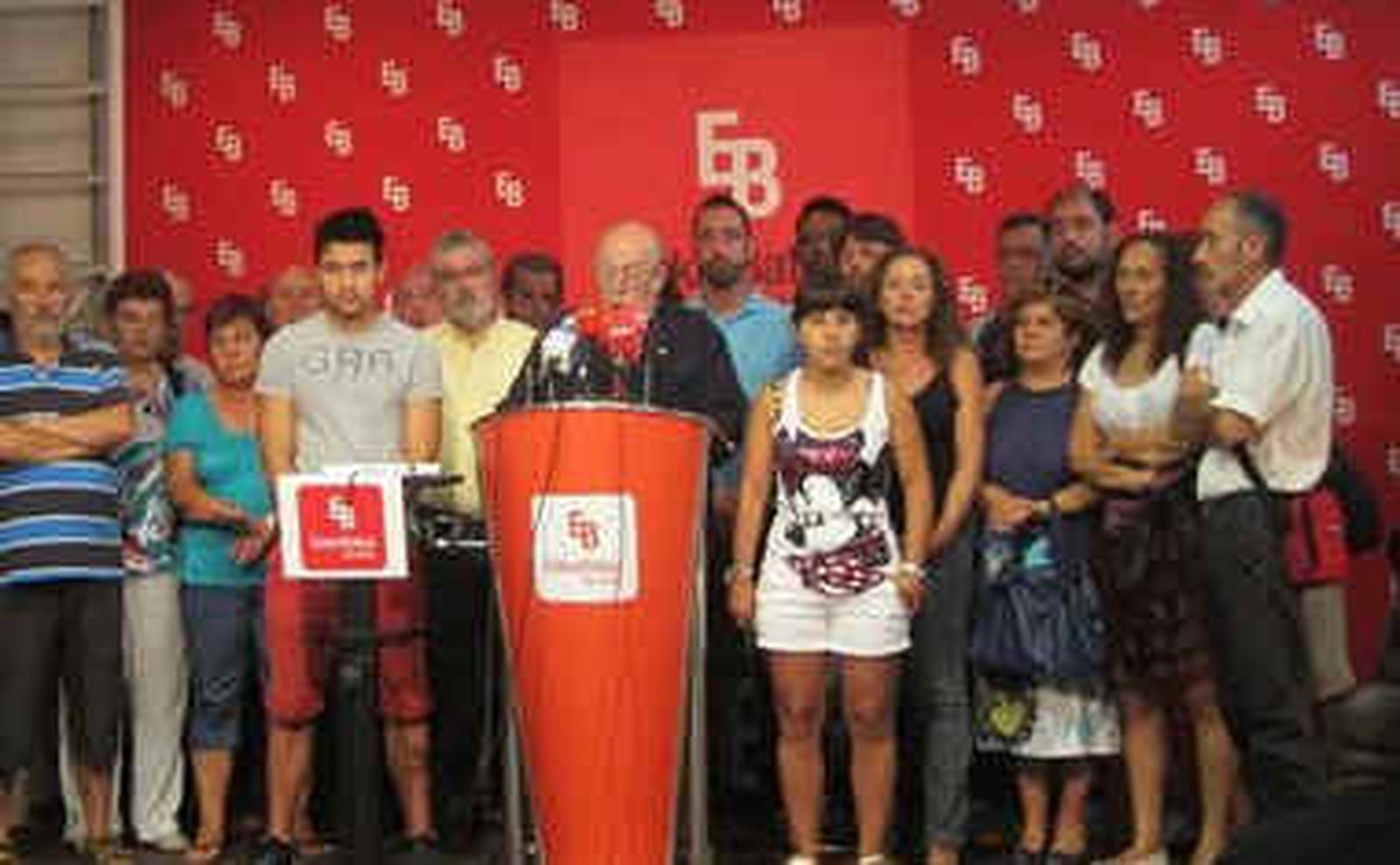 Más de 300 militantes de EB piden la dimisión de Arana